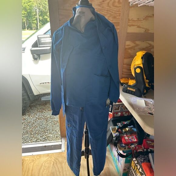 NWT 3 piece Greys Anatomy Scrubs - Picture 1 of 7